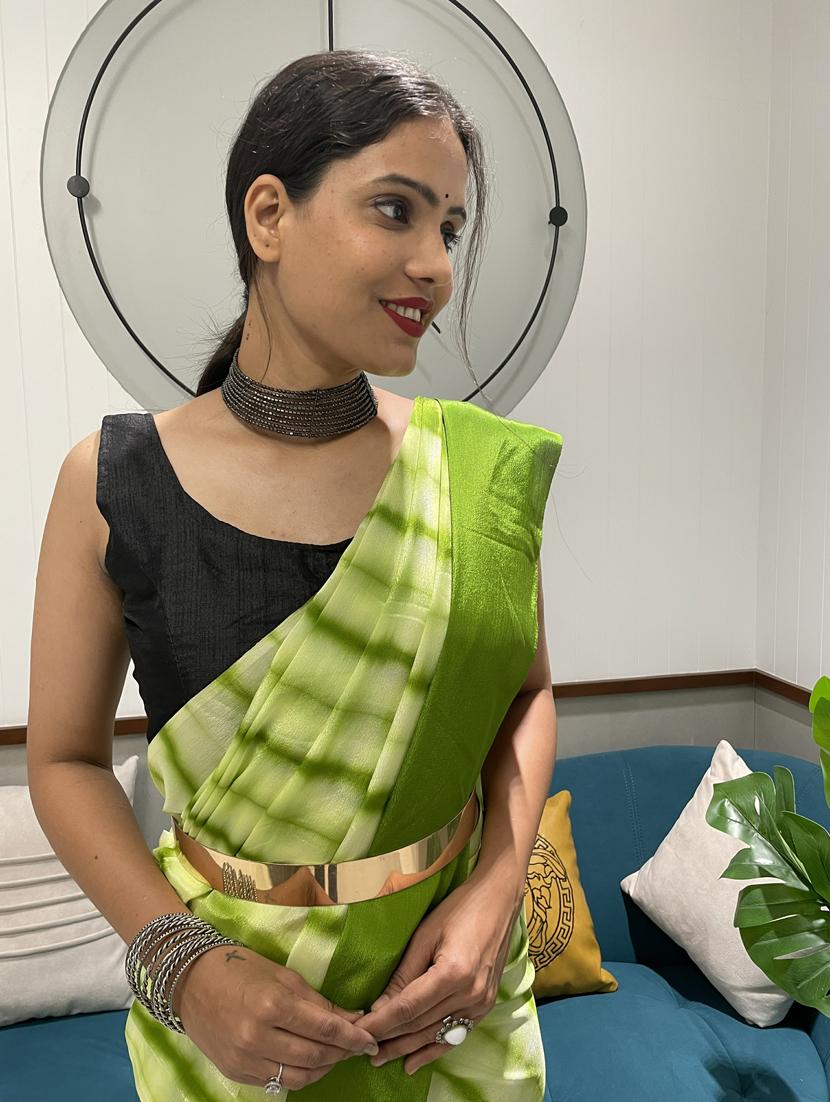 women's printed light green colored saree with blouse - 20168761 - Standard Image - 2
