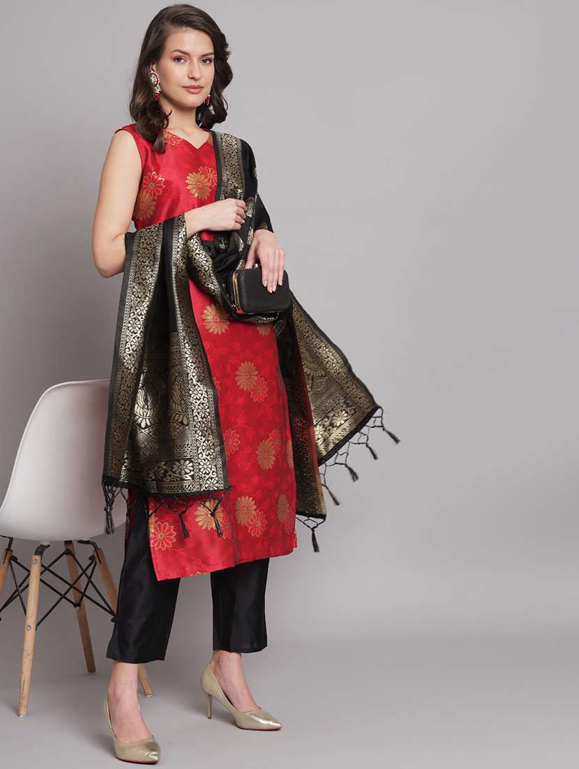 women self design sleeveless kurta pant with dupatta set