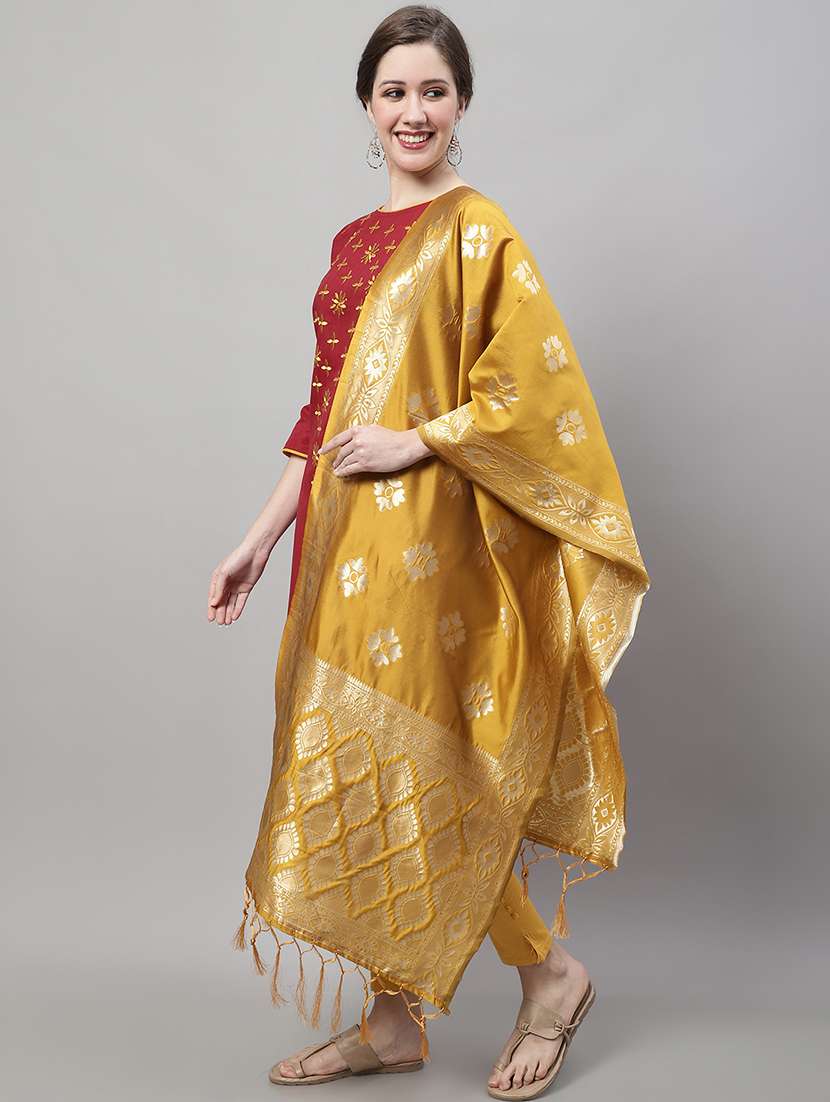 red cotton silk kurta dupatta  set - 20194215 -  Standard Image - 2