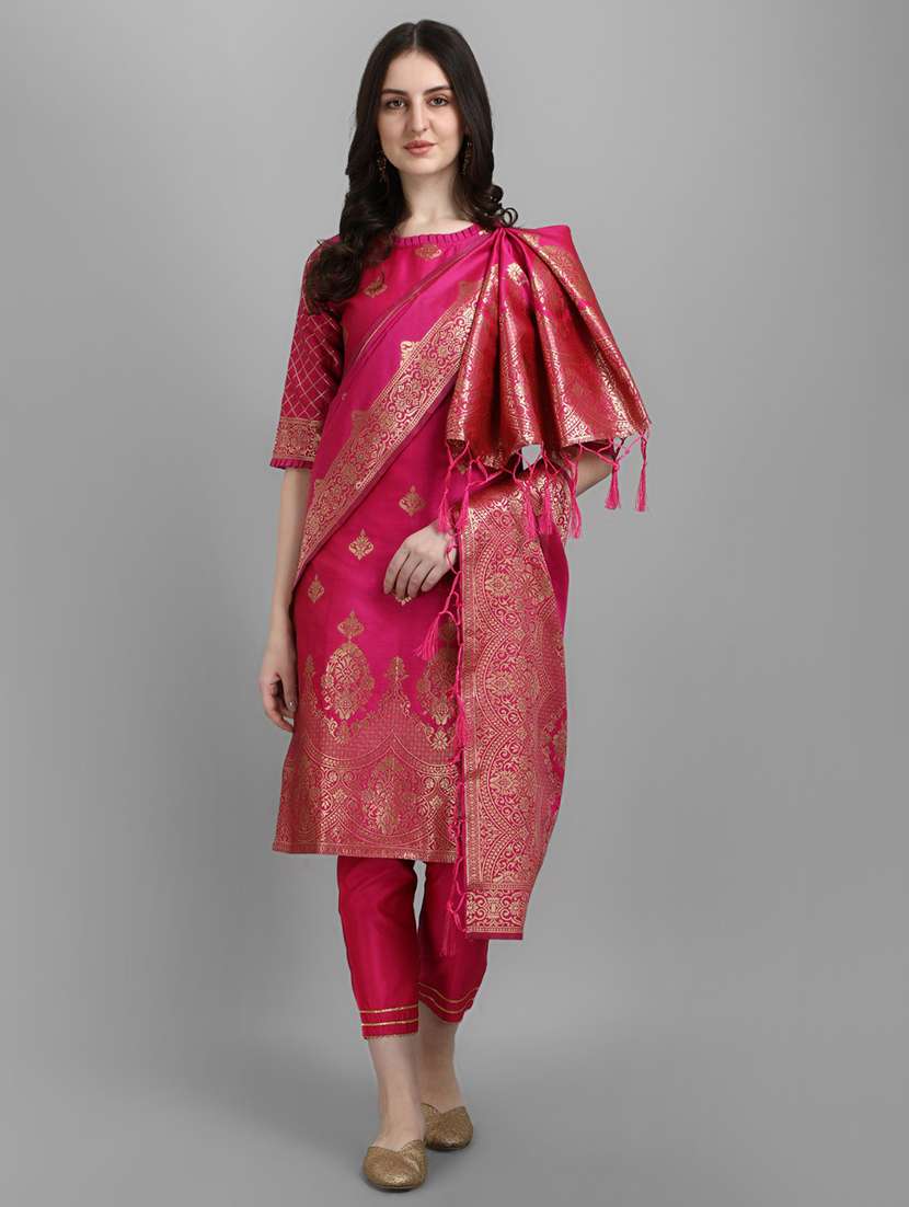 women pink elbow sleeve kurta pant with dupatta set