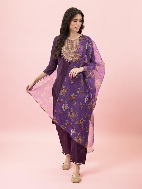 women three quarter sleeve kurta pant with dupatta set - 20194477 -  Standard Image - 0