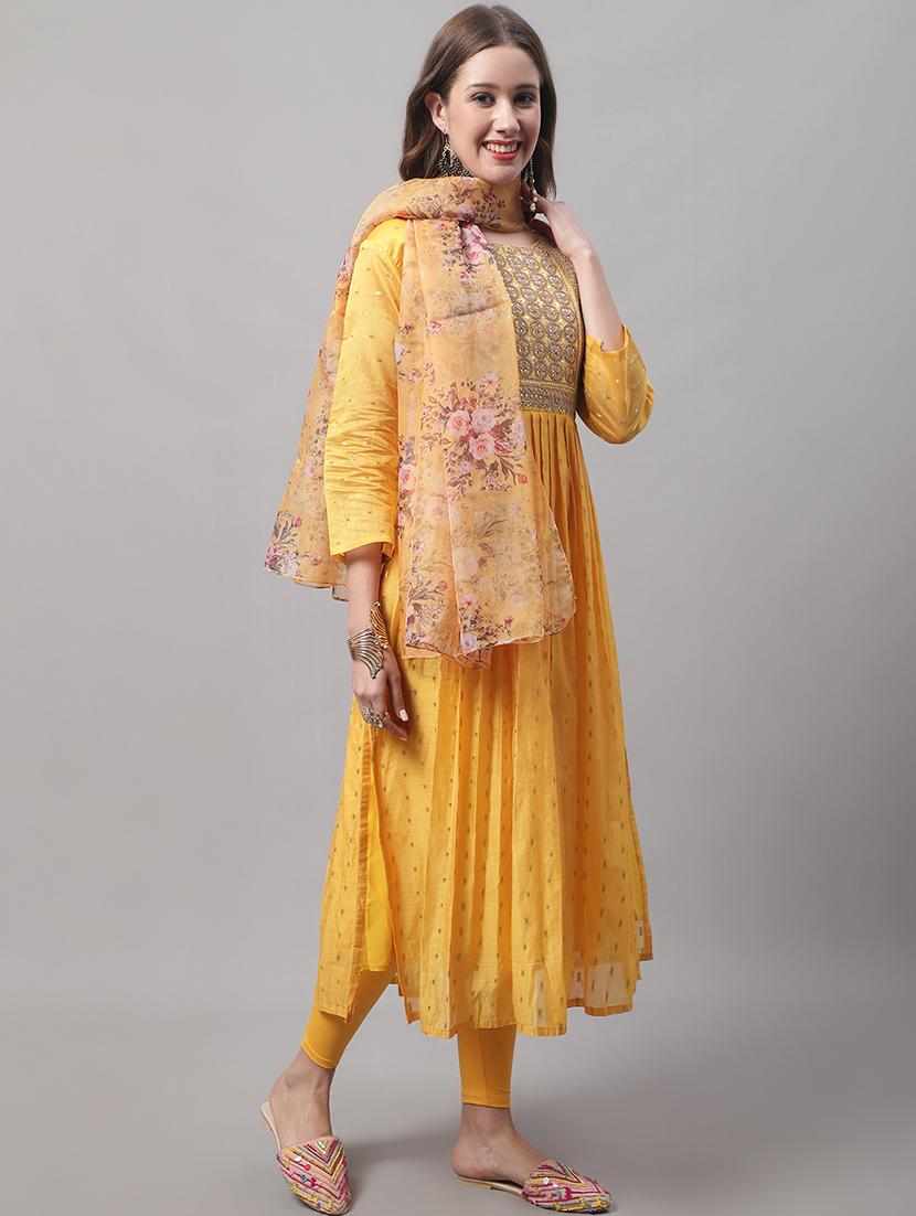 women three quarter sleeve kurta dupatta set - 20194487 - Zoom Image - 0