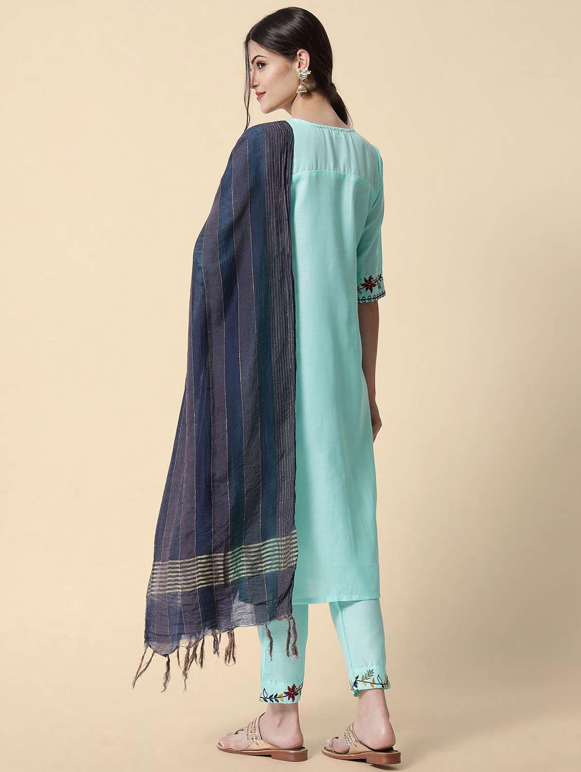 women round neck kurta pant set with dupatta - 20194512 -  Standard Image - 2