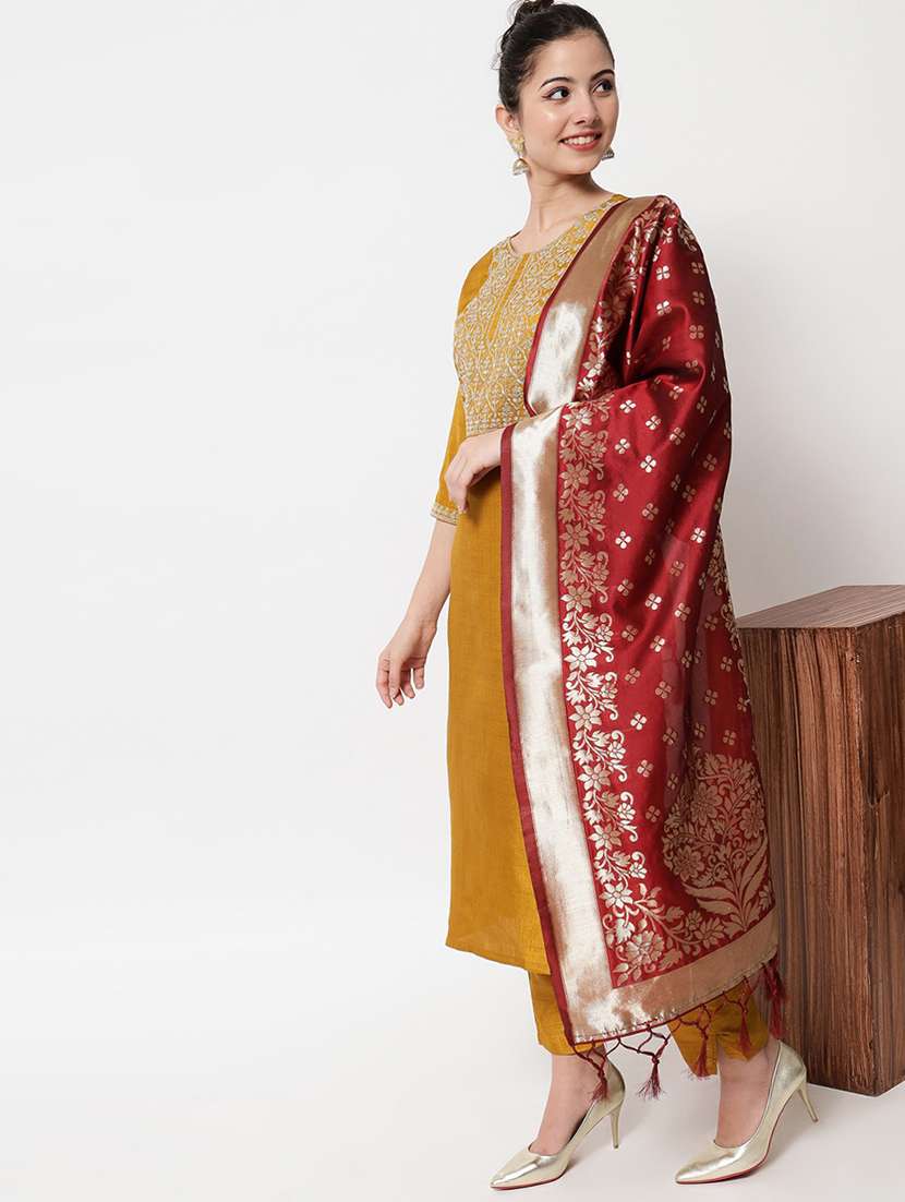 women three quarter sleeve kurta pant with dupatta set