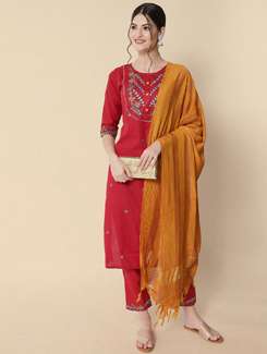 maroon round neck kurta pant set with dupatta