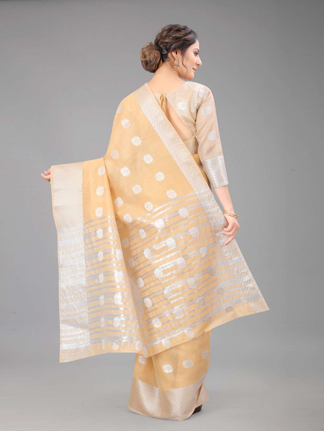self design woven saree with blouse - 20195435 - Standard Image - 2