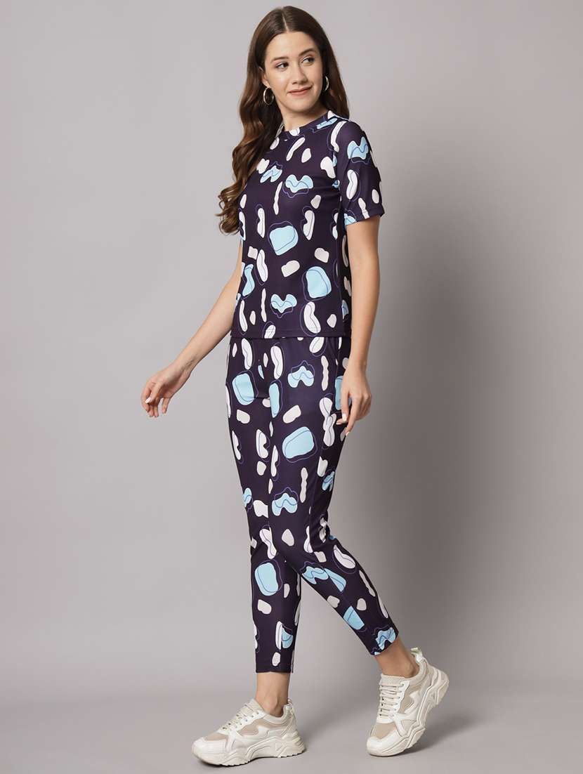 women printed t-shirt & jogger co-ord set