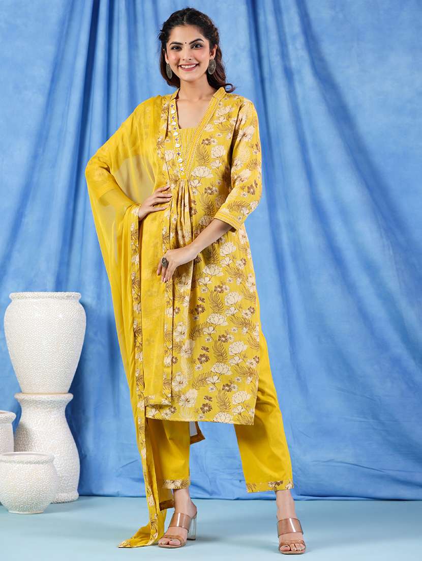 women three quarter sleeve kurta pant with dupatta set