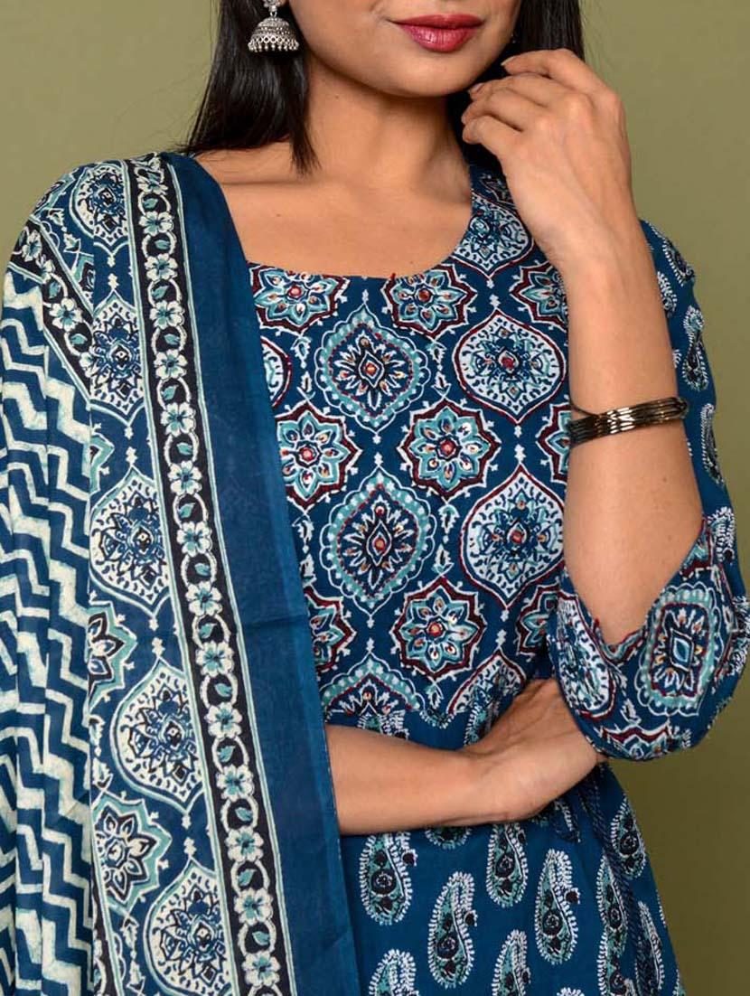 blue colored kurta pant set - 20225874 - Standard Image - 7