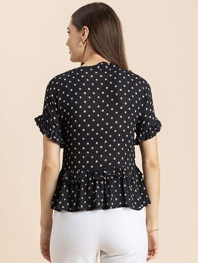black florals printed v neck regular top - 20244874 - Standard Image - 2