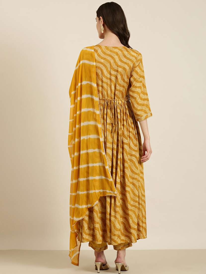 women bandhani kurta pant set with dupatta - 20251225 -  Standard Image - 2