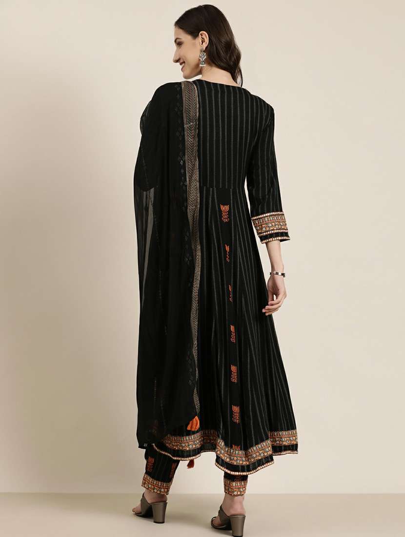 women embroidered kurta pant set with dupatta - 20251424 -  Standard Image - 2