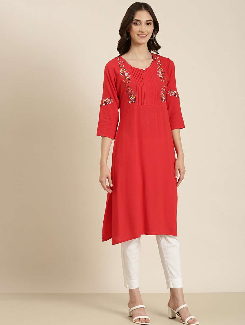 women's red round neck straight kurta - 20252265 -  Standard Image - 2