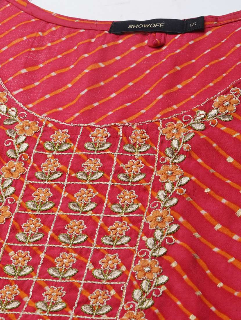 women round neck embroidered straight kurta - 20252553 -  Standard Image - 7