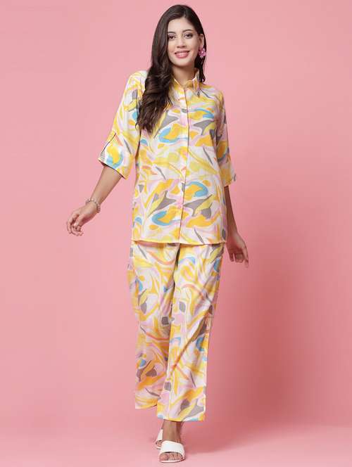 yellow abstract print top and palazzos co-ord set - 20254816 -  Standard Image - 0