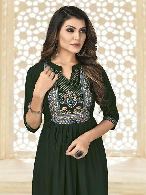 green colored a-line kurta - 20264085 - Standard Image - 2