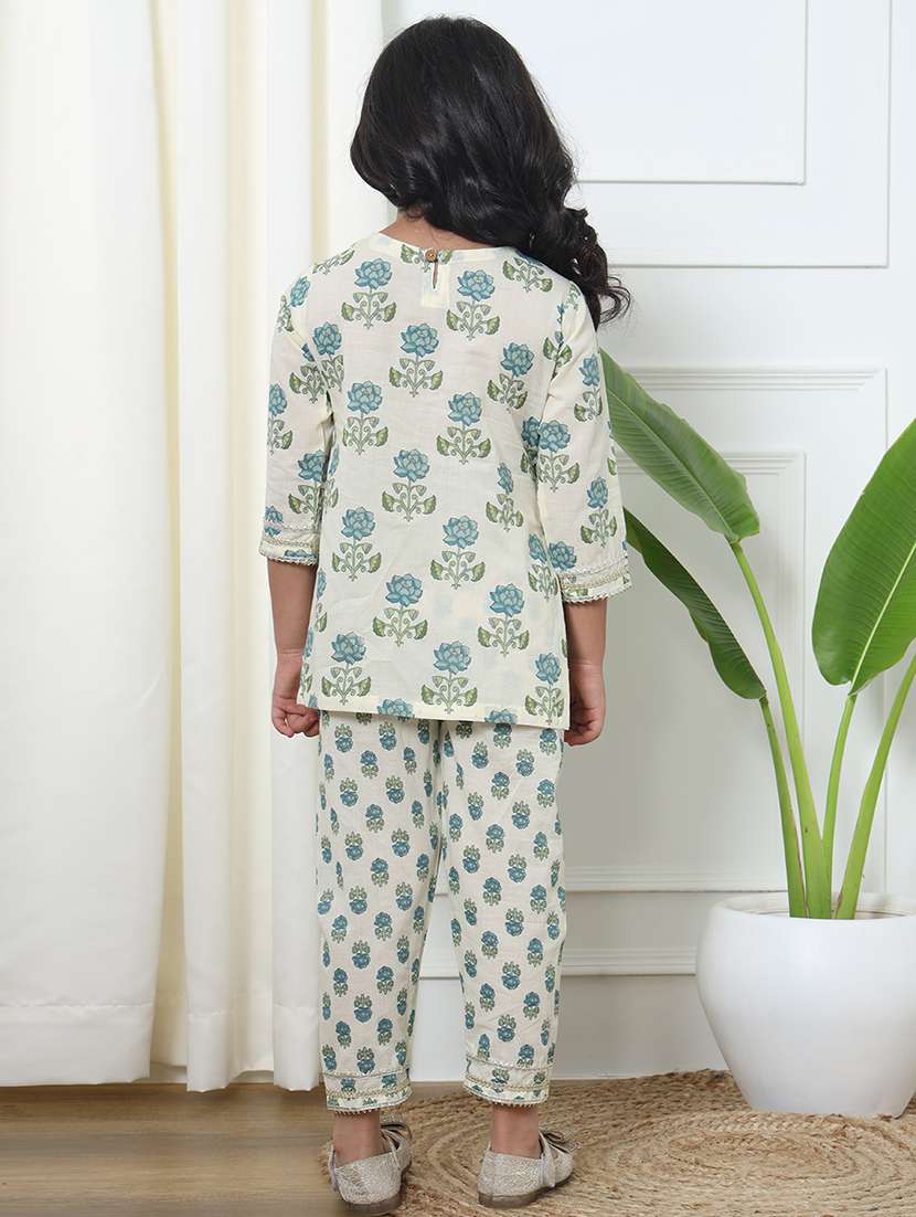 girl floral print cotton kurta palazzo set - 20271935 -  Standard Image - 2