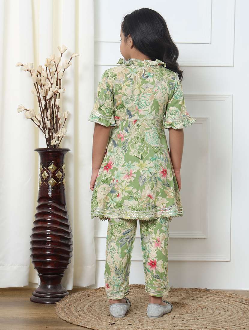 girl floral print cotton kurta palazzo set - 20271936 - Standard Image - 2