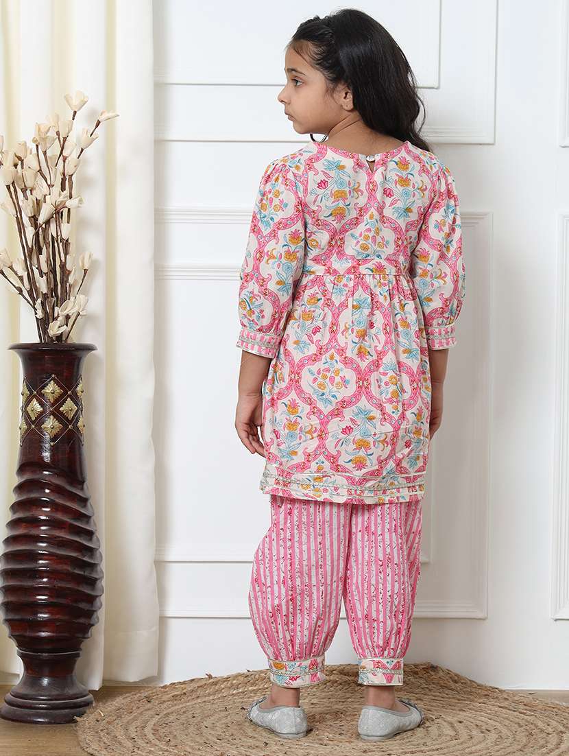 girl floral print cotton kurta salwar set - 20271938 -  Standard Image - 2