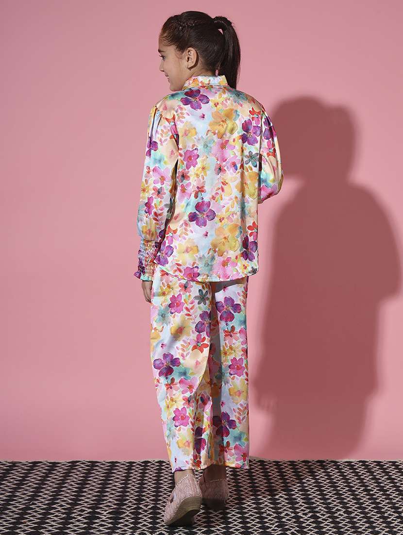 multi colored floral top pants set  - 20272024 -  Standard Image - 2