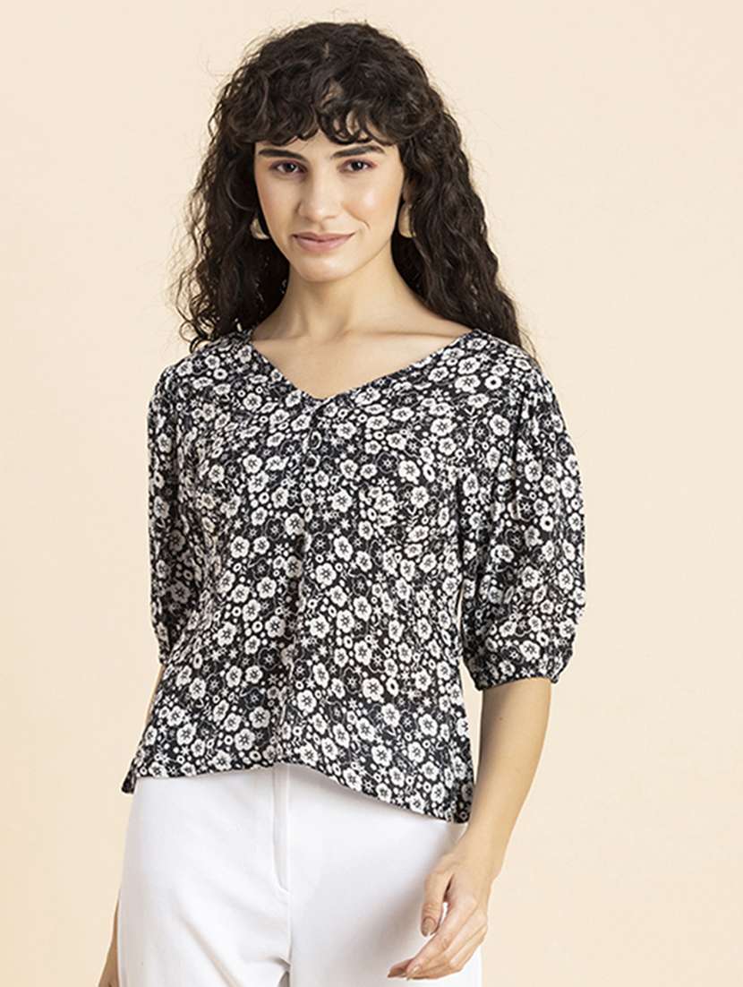 women black floral printed top