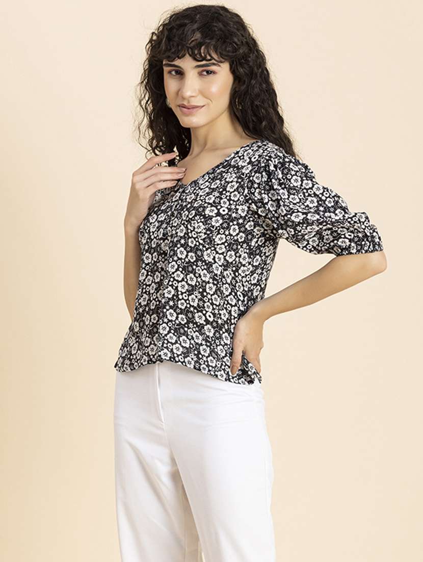 women black floral printed top - 20272085 -  Standard Image - 2