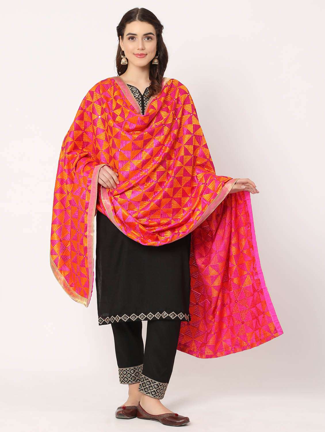 women pink phulkari embroiidered dupatta - 20276635 -  Standard Image - 2