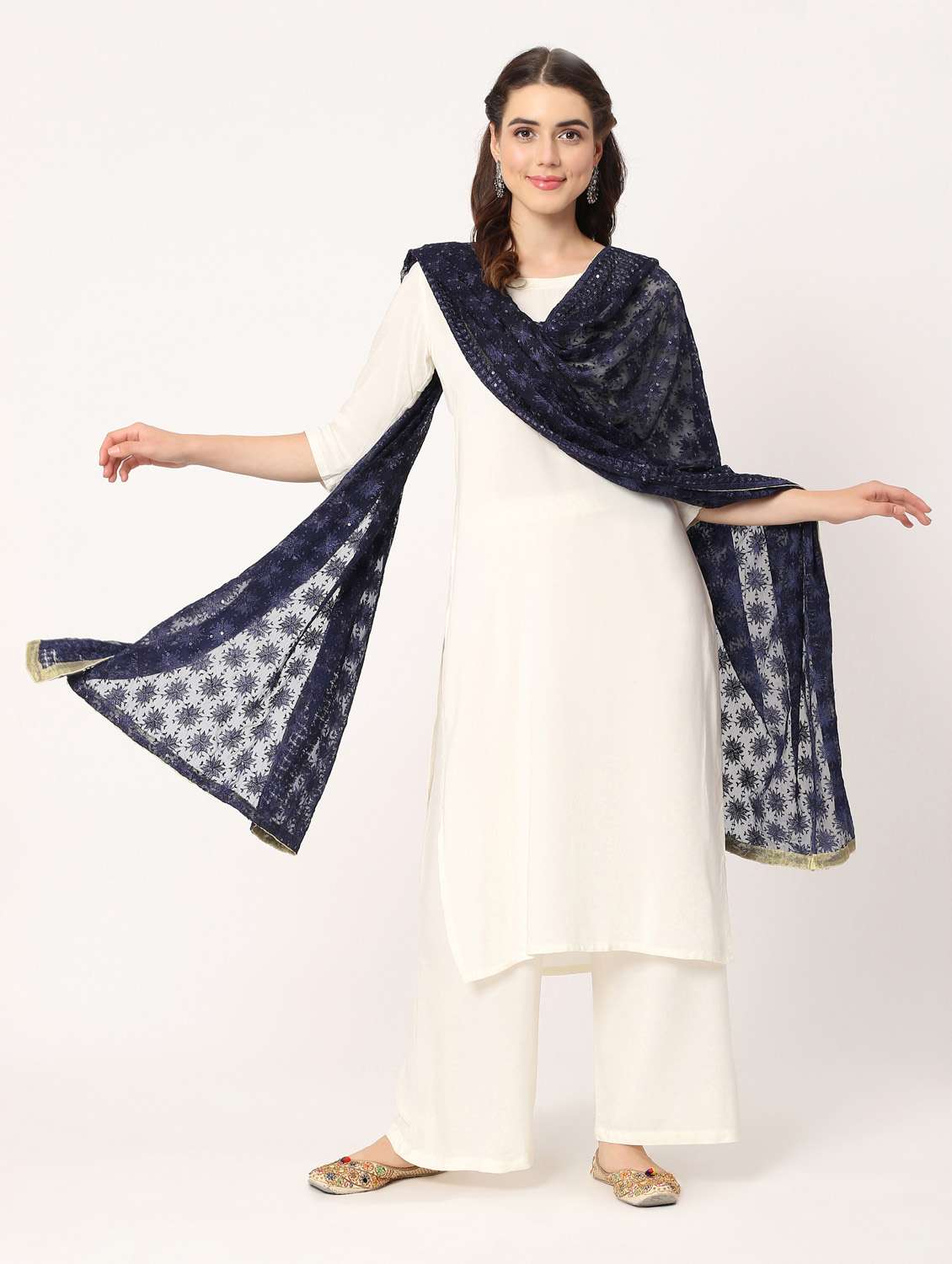 women blue phulkari embroidered dupatta  - 20276660 -  Standard Image - 2