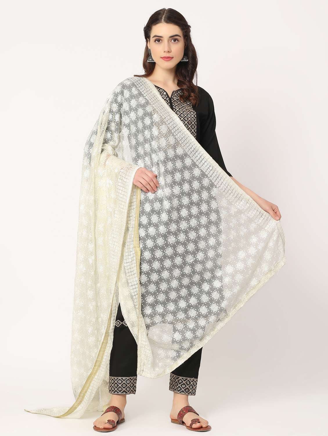 women off-white phulkari embroidered dupatta  - 20276667 -  Standard Image - 2