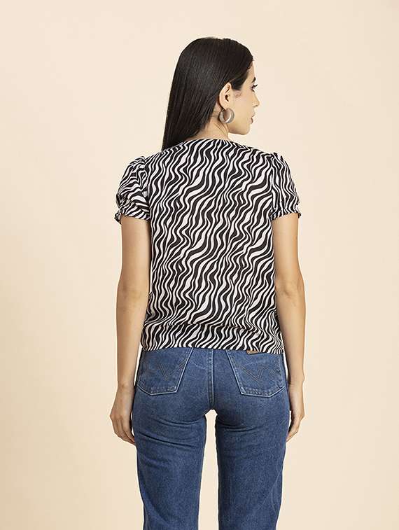 women's straight round neck top - 20288106 -  Standard Image - 2