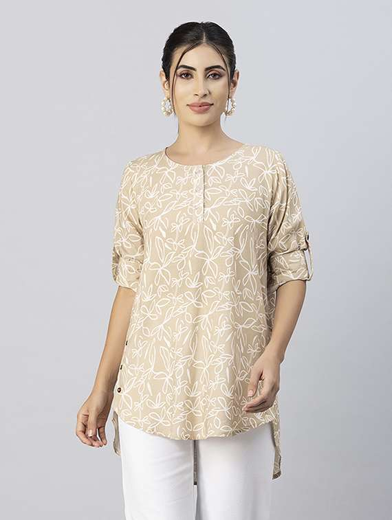 women's high-low round neck top