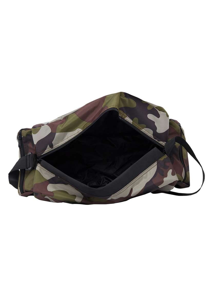 green camouflage print dufflebag - 20289788 -  Standard Image - 2