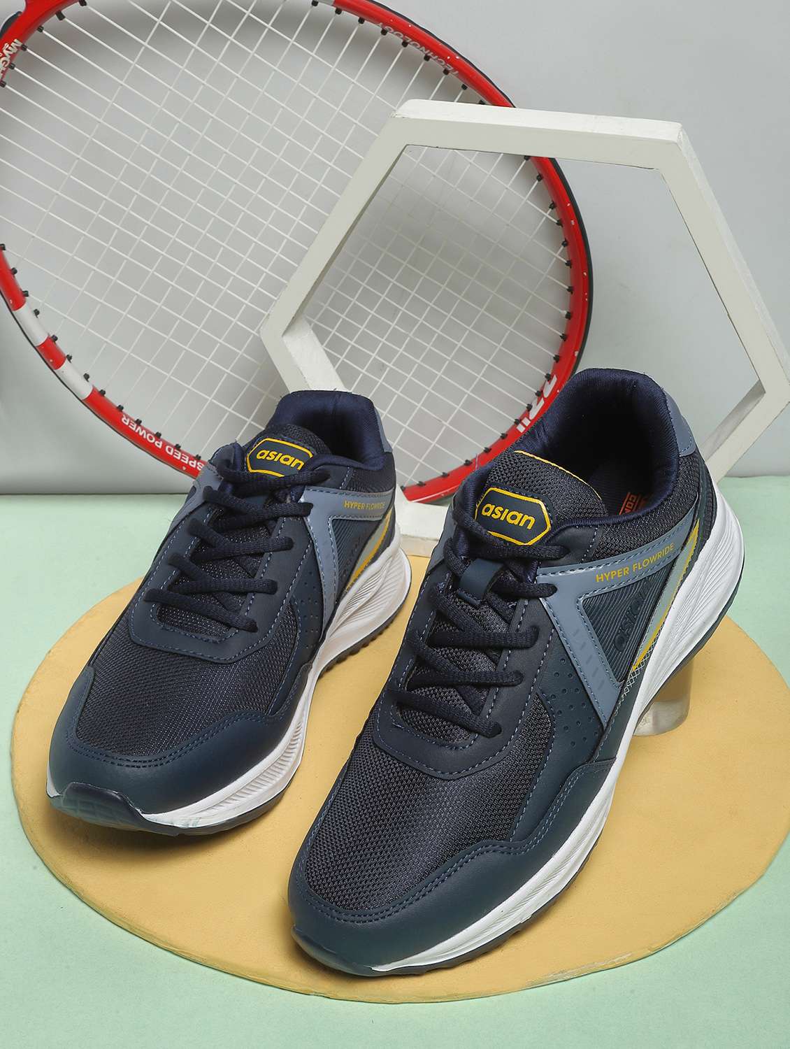 men lace up running sport shoes