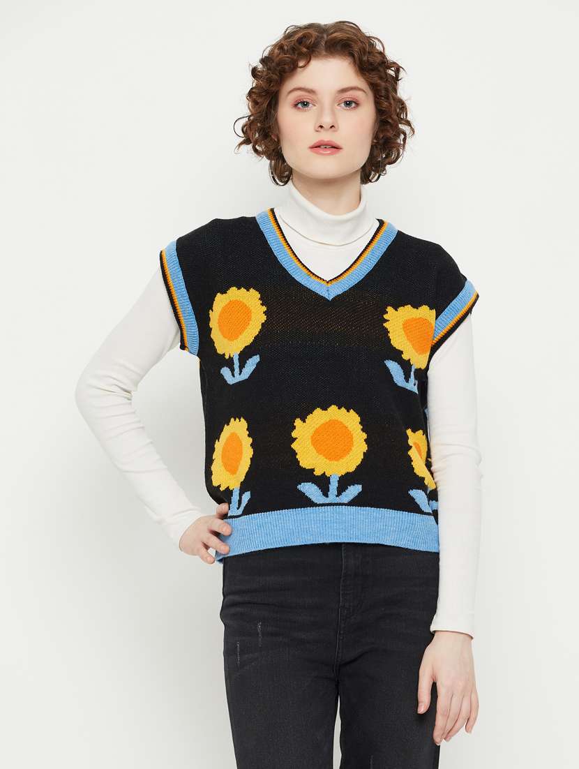 women v-neck quirky floral pullover