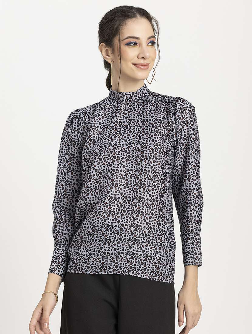 women's straight mock neck top