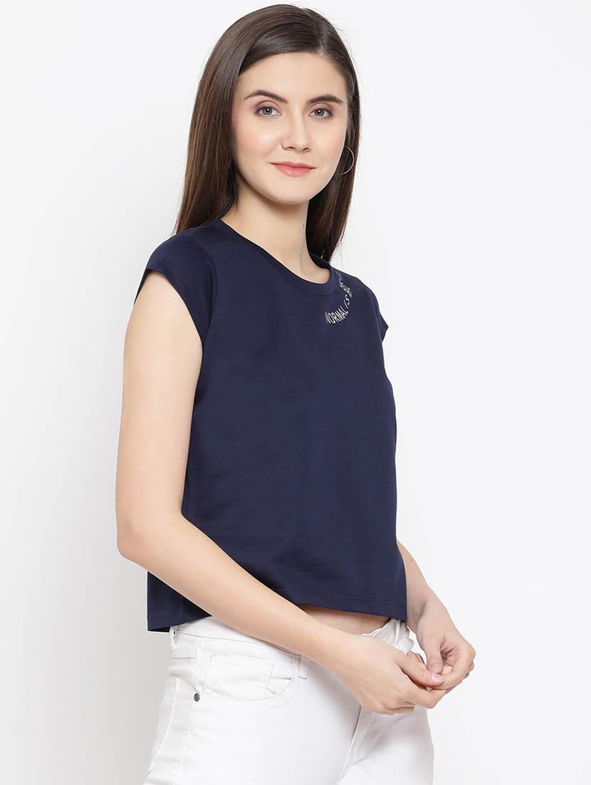 navy blue typography crop t-shirt - 20298836 - Standard Image - 2
