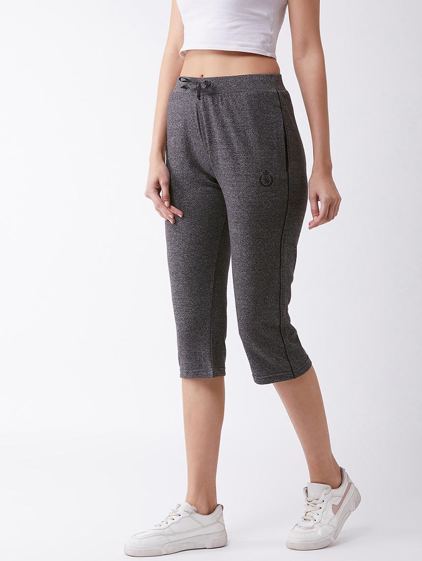 women mid rise solid capri - 20300166 - Standard Image - 2