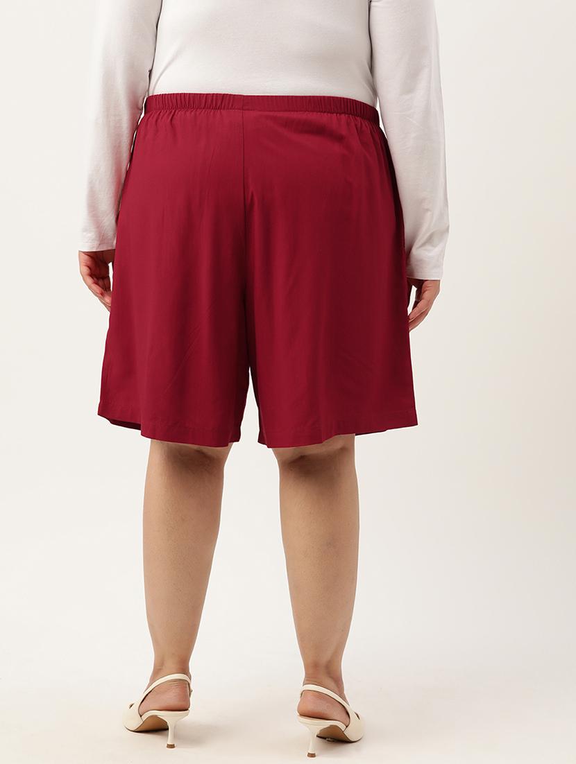 maroon solid knee length short - 20302778 - Standard Image - 2