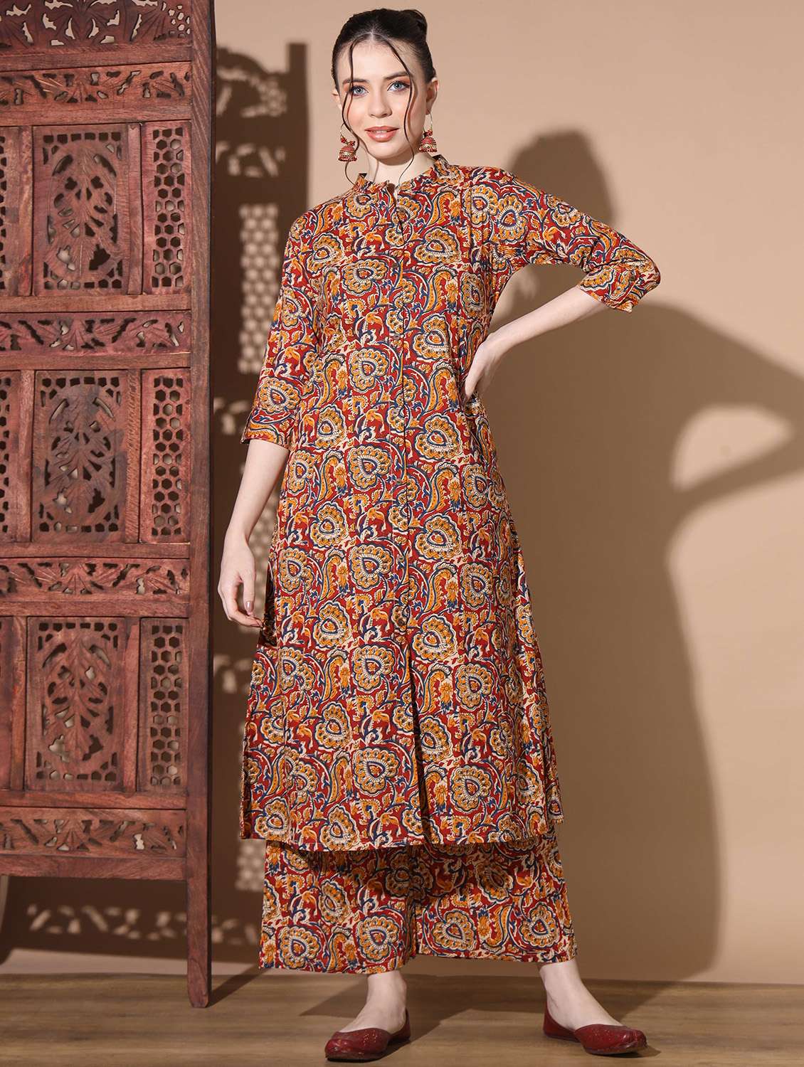 red block print kurta & palazzos set - 20303691 - Zoom Image - 0