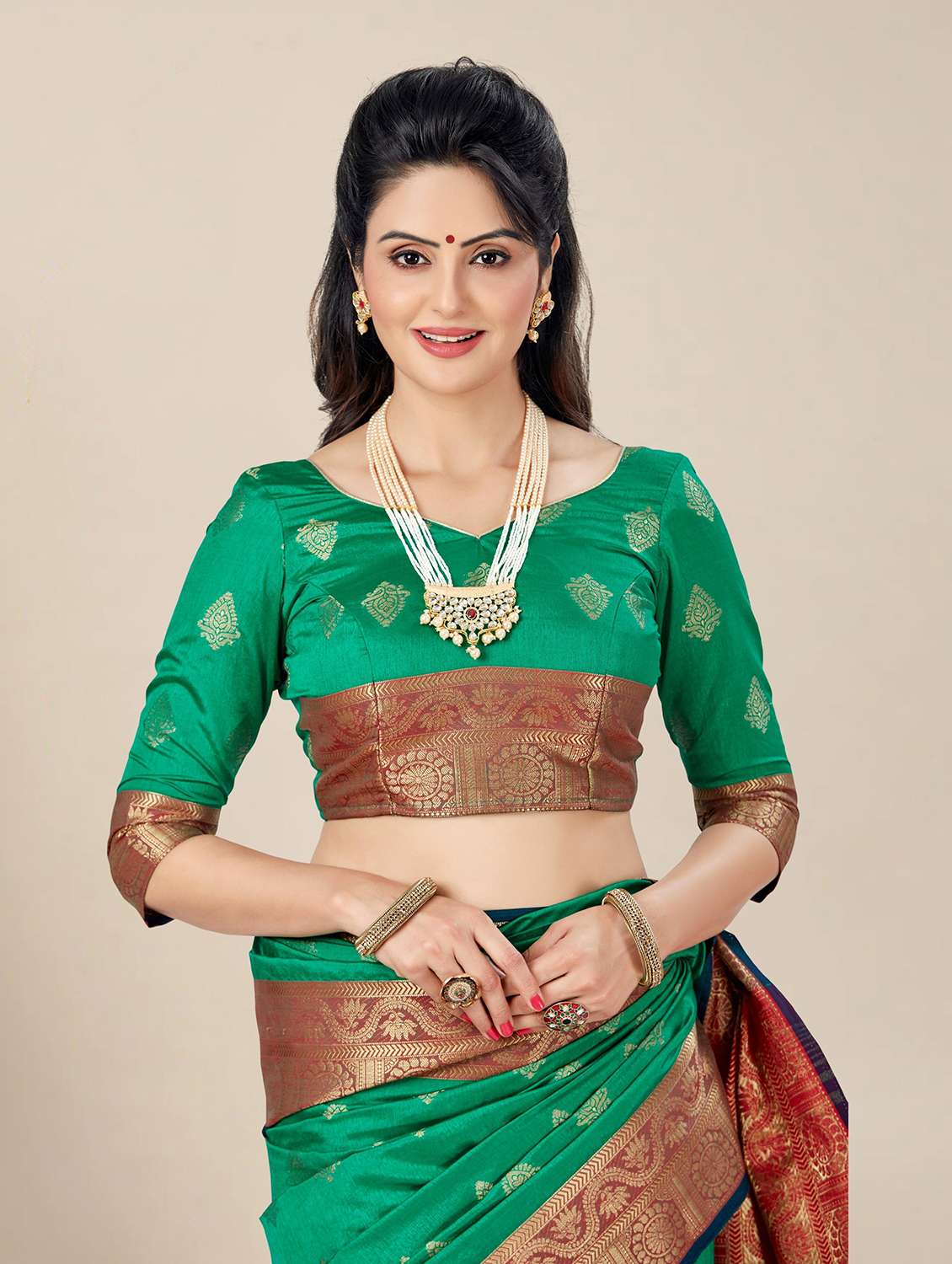 women's self design green colored saree with blouse - 20306149 - Standard Image - 2