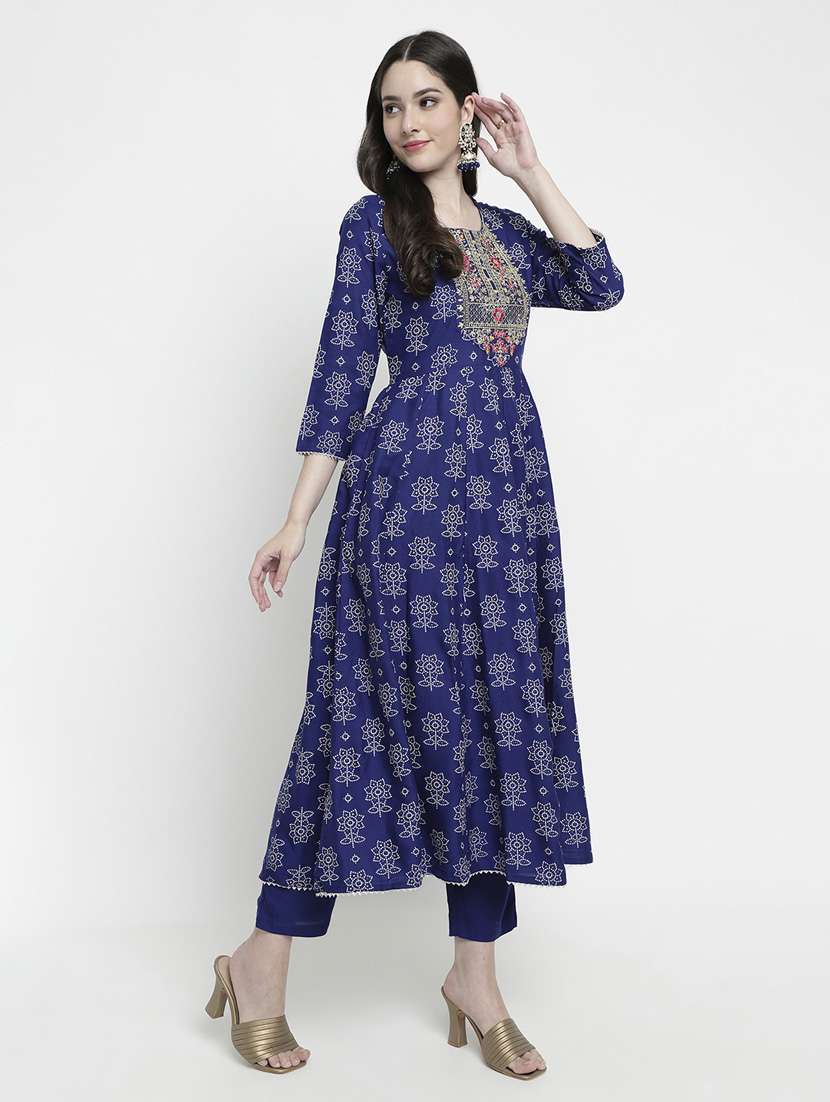 women three quarter sleeve kurta pant with dupatta set - 20316226 - Standard Image - 2