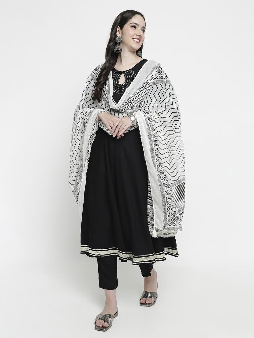 women three quarter sleeve kurta pant with dupatta set - 20316227 - Standard Image - 2