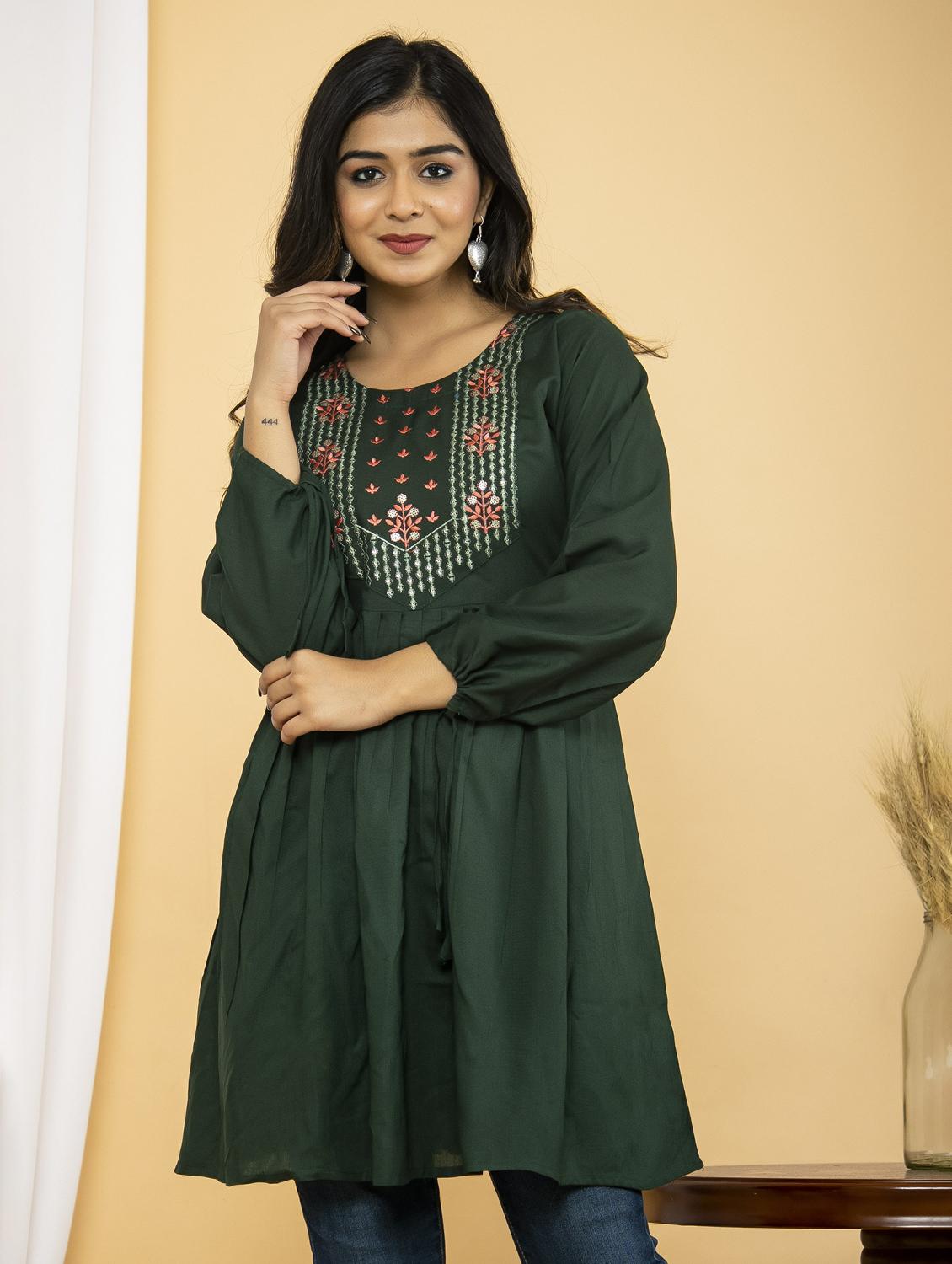 green solid with work flared tunic - 20321290 - Standard Image - 2