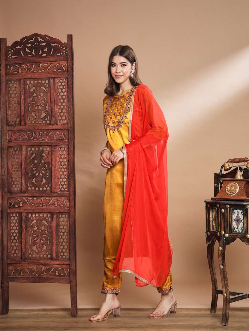 women three quarter sleeve kurta pant with dupatta set