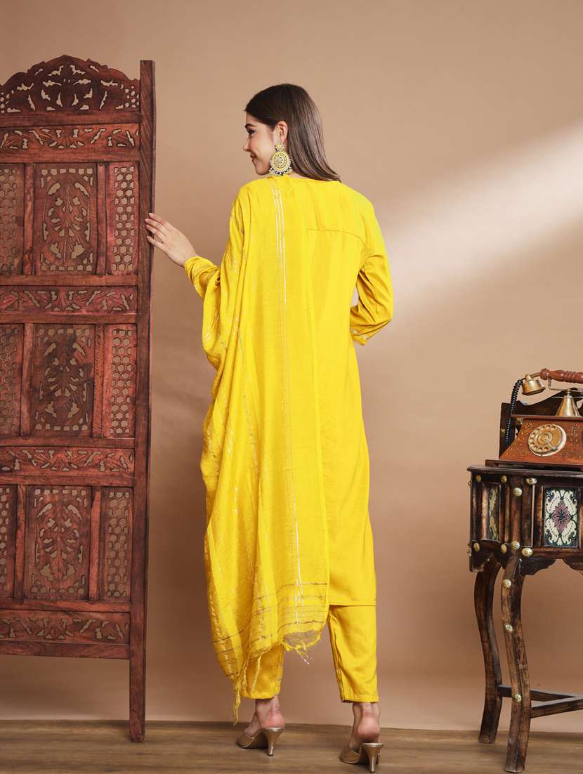 women kurta pant set with dupatta - 20330040 - Standard Image - 2