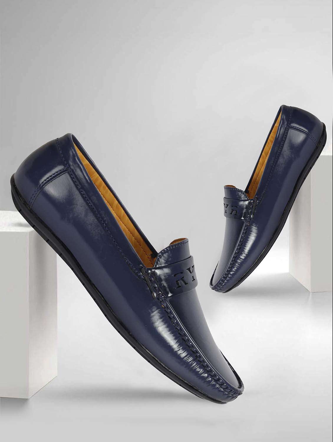 men solid navy blue slip on loafer