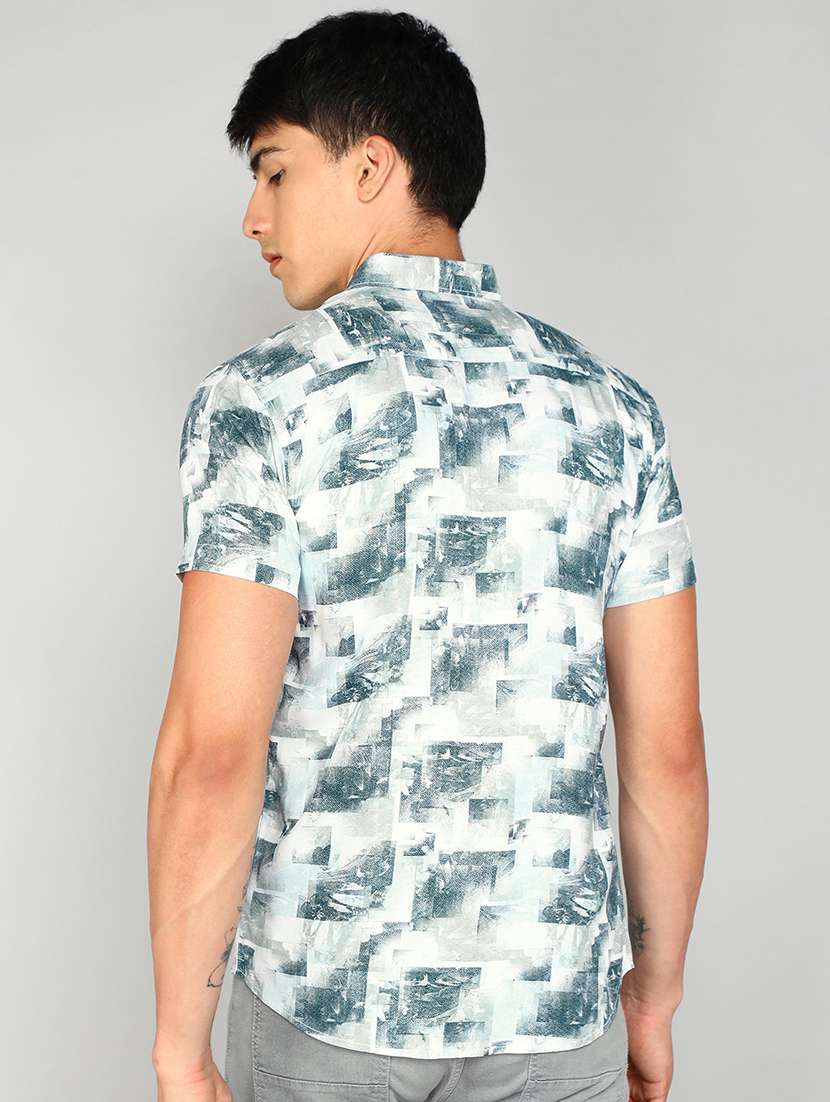 men white printed shirt collar casual shirt - 20333456 -  Standard Image - 2