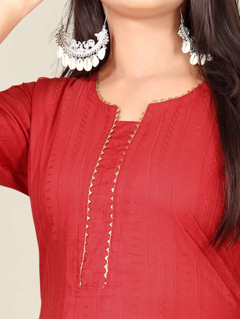 red colored straight kurta - 20335700 - Standard Image - 2