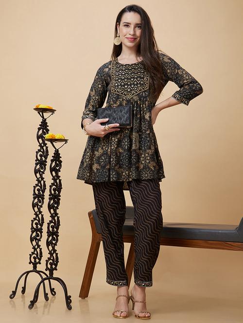 women black kurta pant set - 20343210 - Standard Image - 0