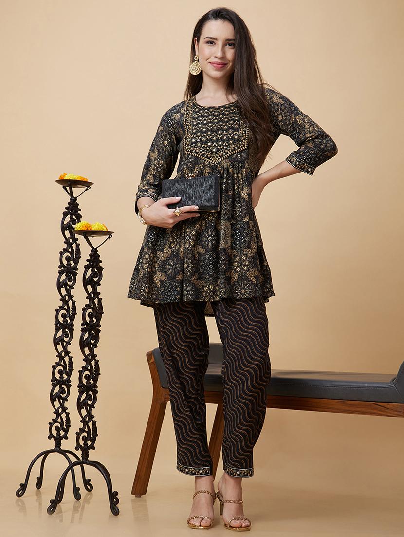women black kurta pant set - 20343210 - Zoom Image - 0